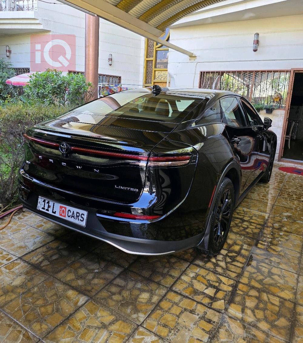 تۆیۆتا کراون